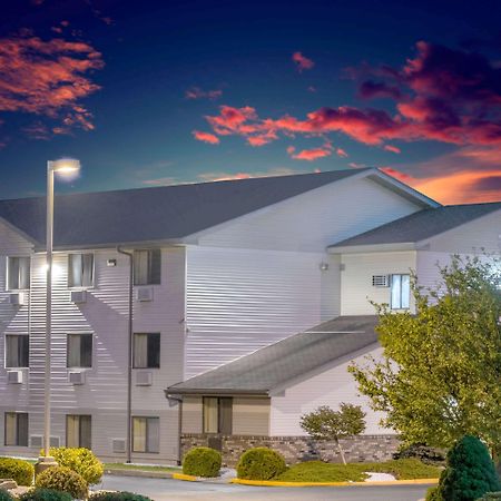 Super 8 By Wyndham Altoona Hotel Ngoại thất bức ảnh
