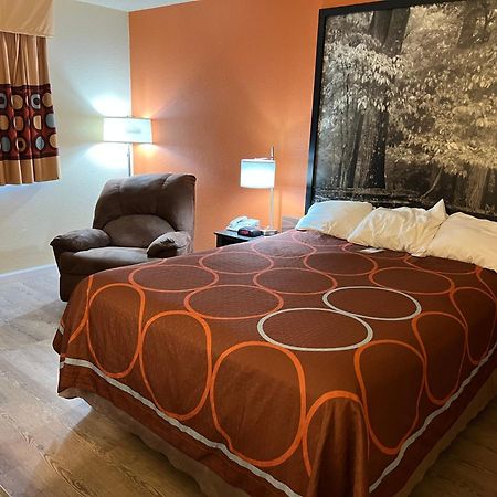 Super 8 By Wyndham Altoona Hotel Ngoại thất bức ảnh