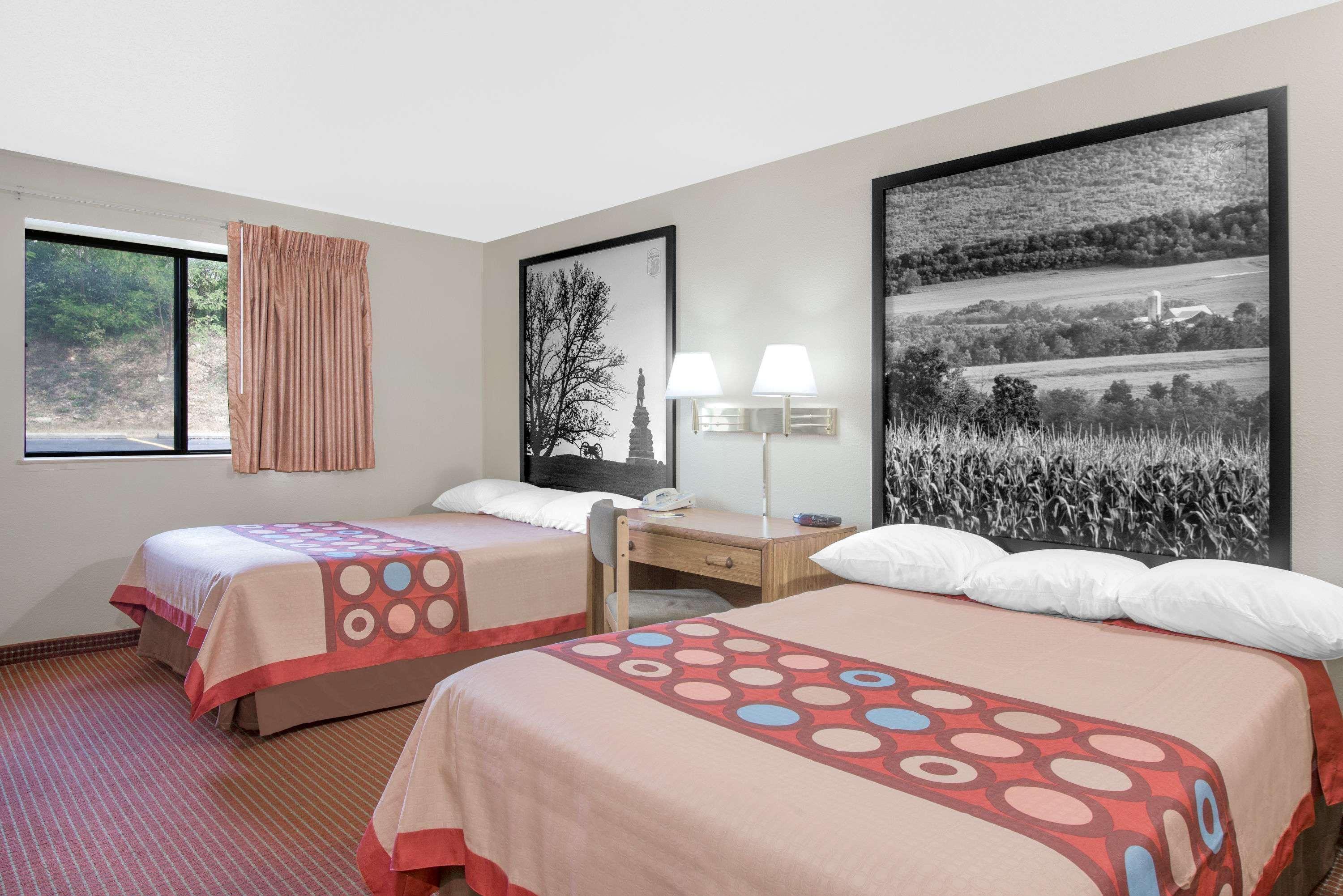 Super 8 By Wyndham Altoona Hotel Ngoại thất bức ảnh