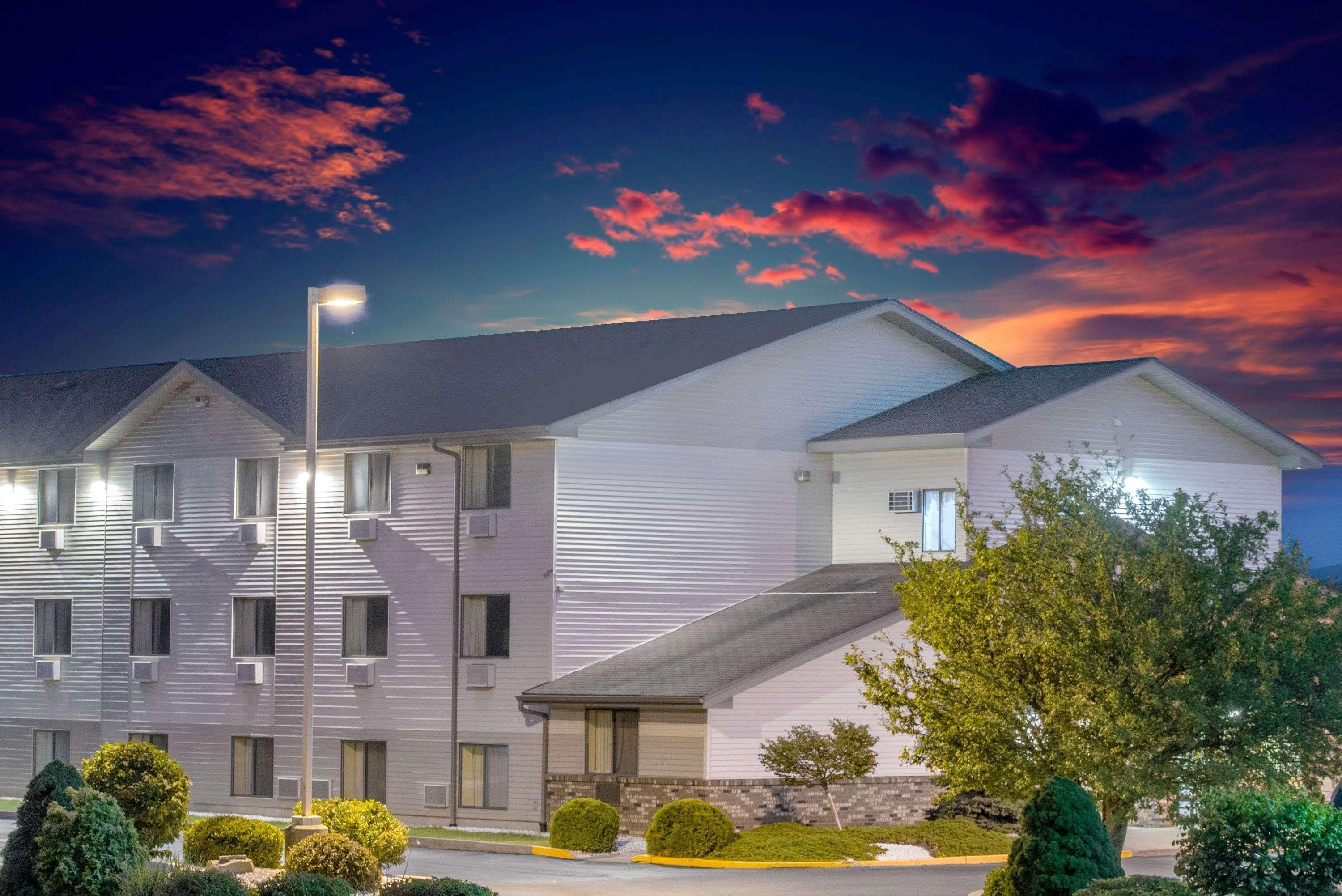 Super 8 By Wyndham Altoona Hotel Ngoại thất bức ảnh